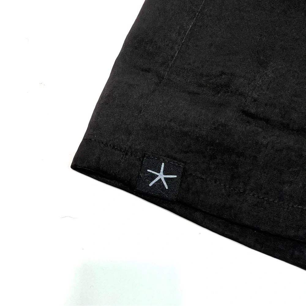 NWOT Barefoot Dreams Satin Pajama Shorts Black Size Large - Picture 7 of 11